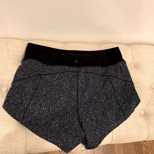 Athleta Run With It 3.5” Printed Short